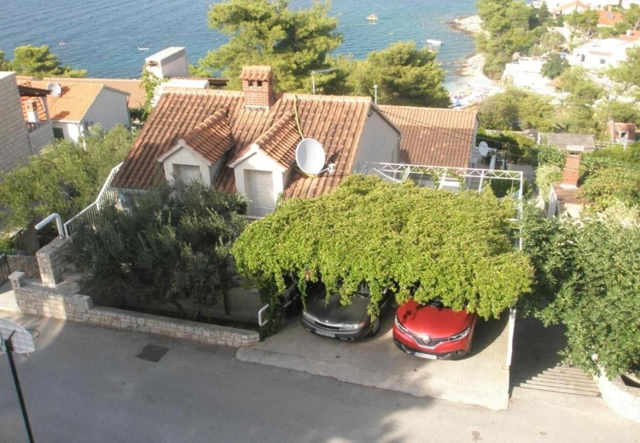 Apartments Damir - 80 M From Beach Postira Exterior foto